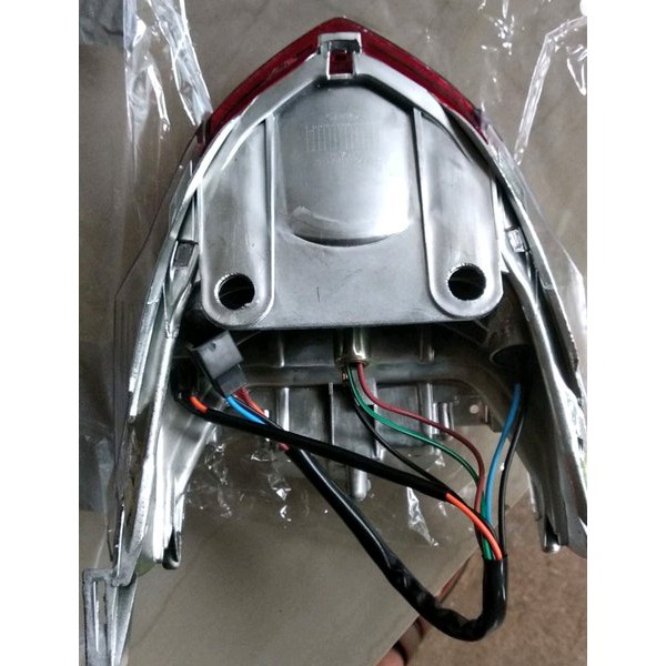 lampu belakang revo fit fi