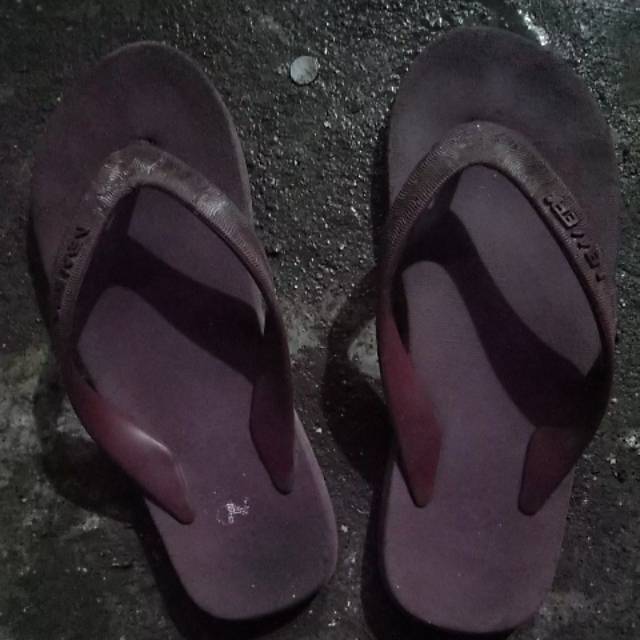 Sandal new era bekas