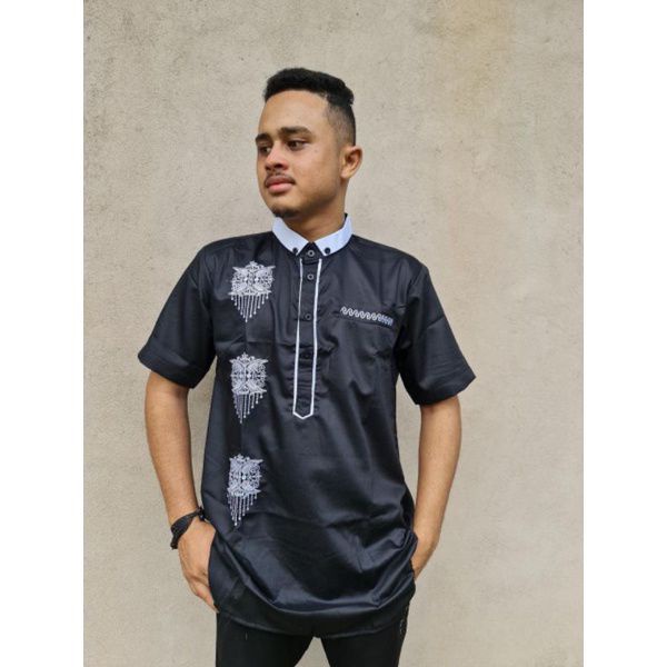 Baju motif Pintu Aceh