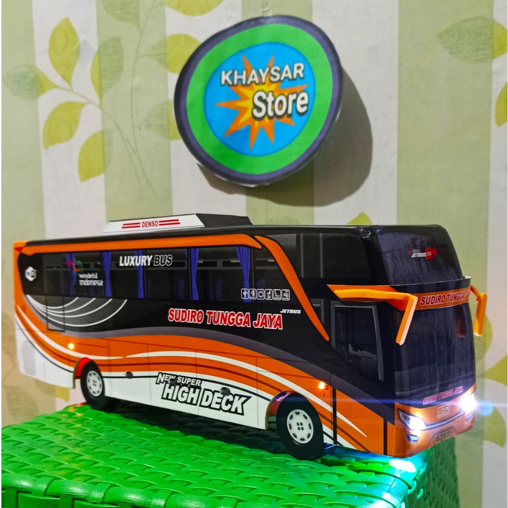 Miniatur Bus bis shd sudiro tungga jaya plus lampu