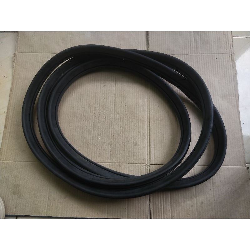 Karet Balon Pintu Tengah Sienta Original Toyota