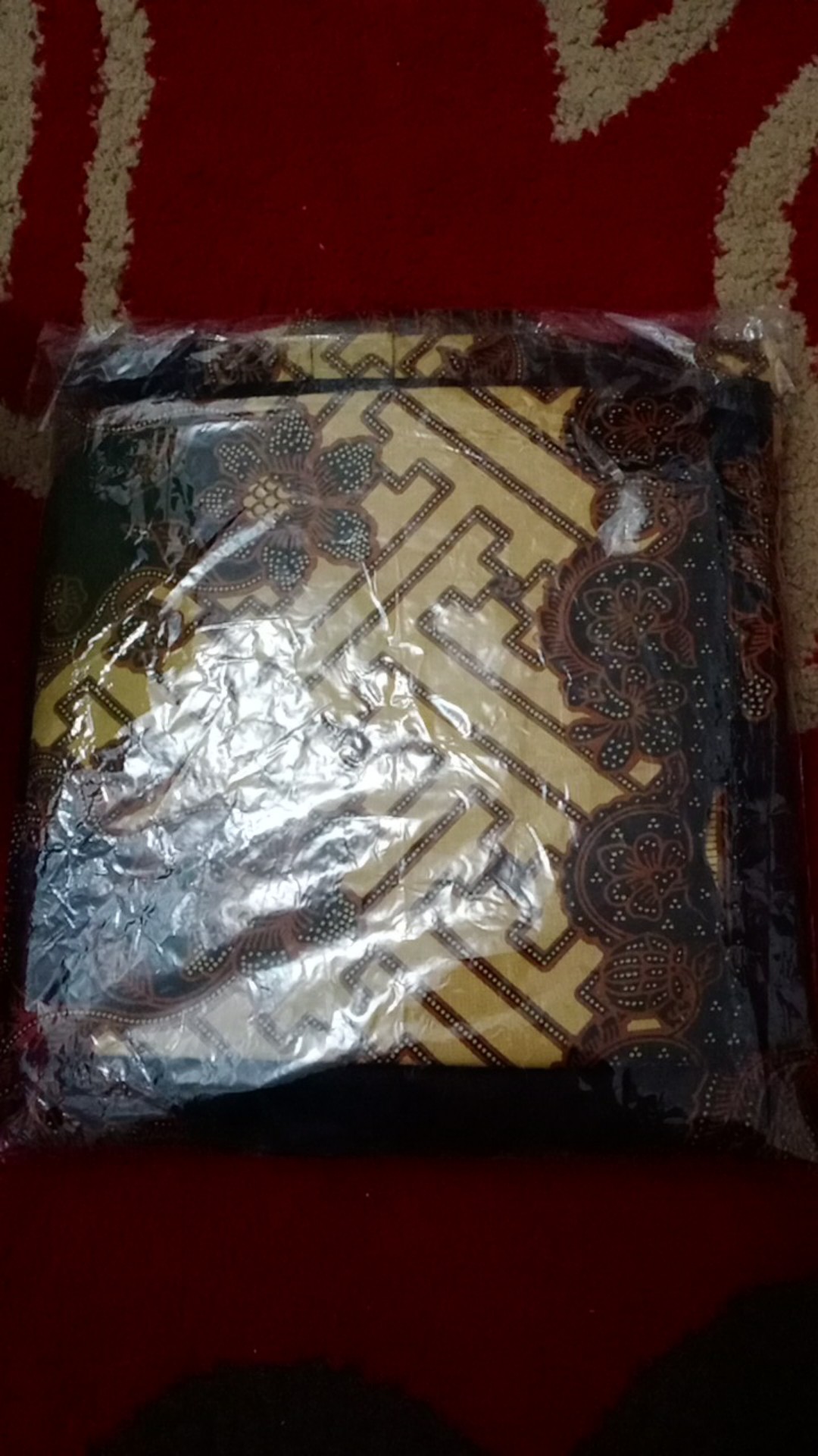 Ready Warna Cream Dan Grey - Batik Couple Dilan Danilla Tile Brukat Tunik Alika Selendang Azzura