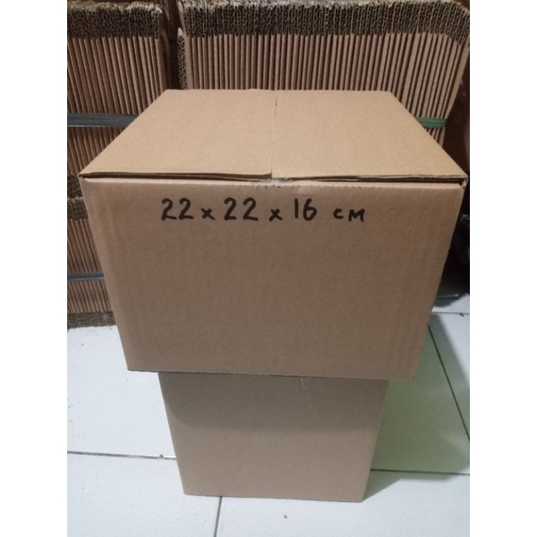 

Kardus 22x22x16 cm Baru tebal polos luar dalam