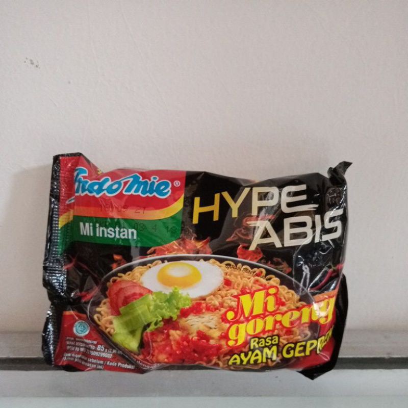 

indomie goreng rasa ayam geprek