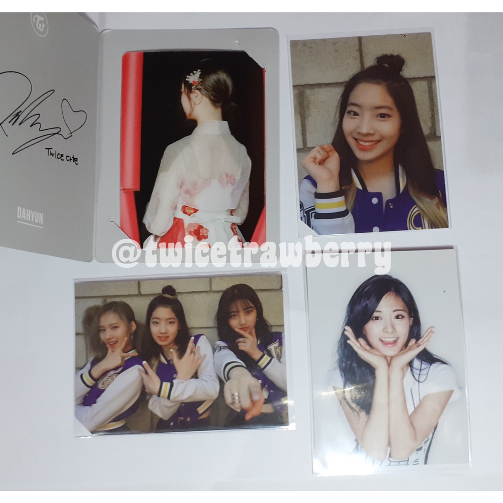 Photocard Lenticular TWICE Page Two Sana Jihyo Dahyun Tzuyu