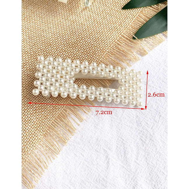 LRC Jepit Rambut Fashion White Resin Pearl Hairpin F59529
