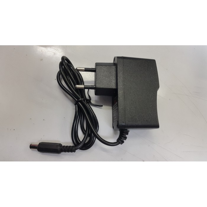 Adaptor efek gitar Behringer Boss dan Korg