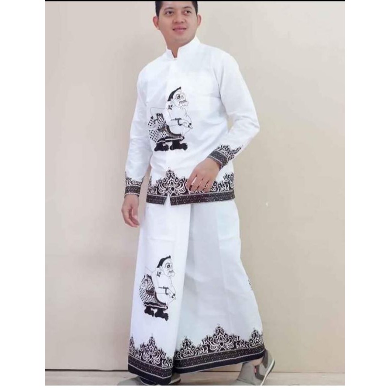 setelah sarung dan koko batik asli solo