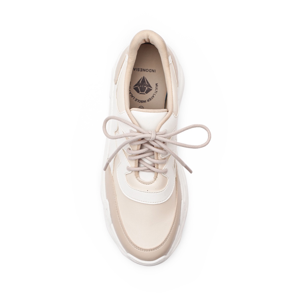 KHK by Khakikakiku Polin Vanilla Latte Sneakers