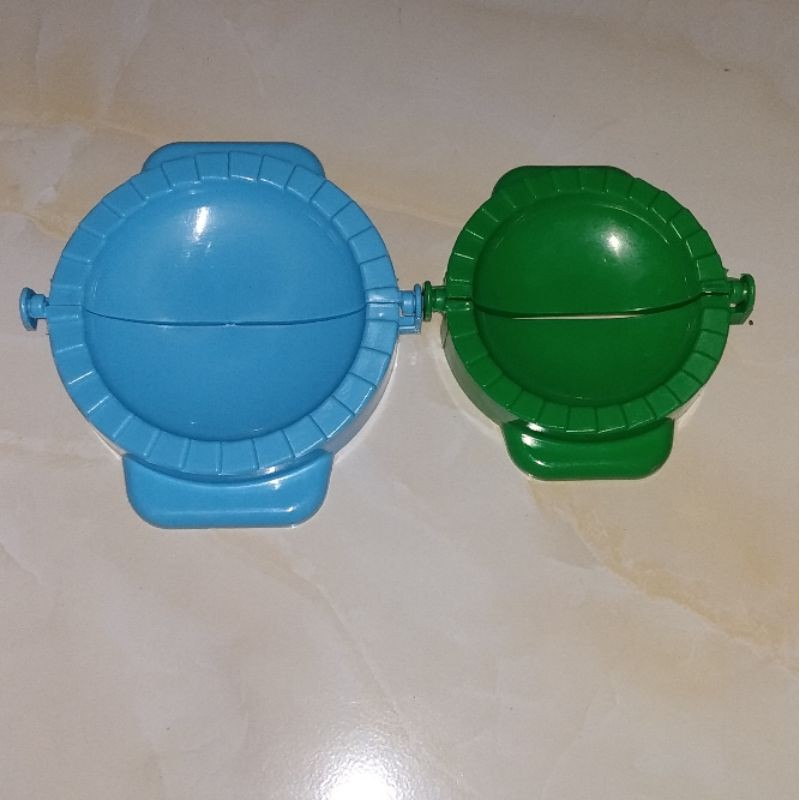 cetakan pastel plastik 1set 2pcs ukuran 11,5cm dan 10cm / type jumbo/besar A/B