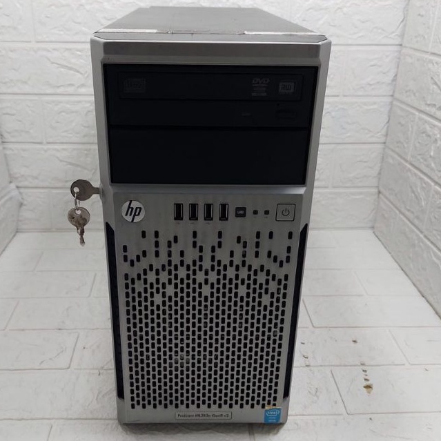 HP Proliant ML310e Gen8 v2 Server Tower Ram 8Gb (8Gbx1) HDD 1TB