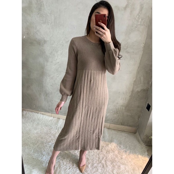 0357 KNITTED DRESS