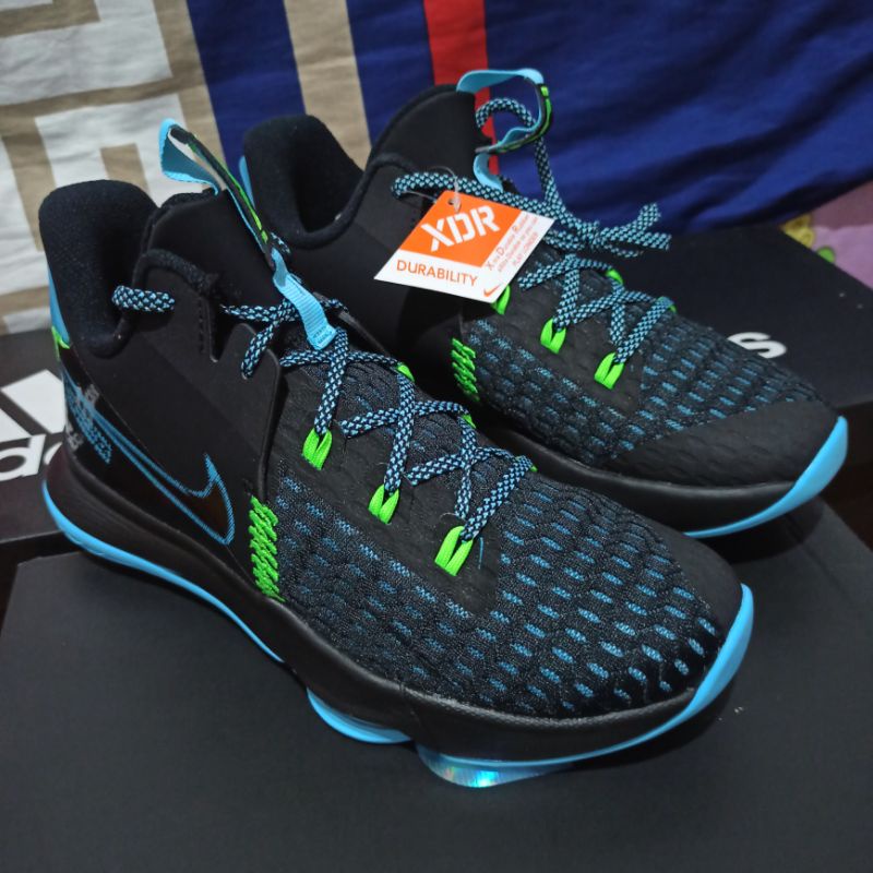 Nike Lebron Witness 5