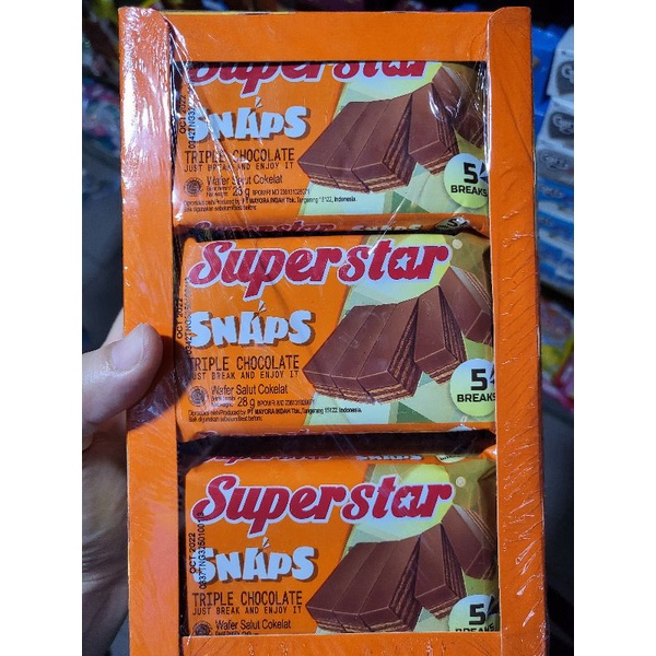 

superstar snaps wafer superstar snaps triple chocolate isi 12 pcs