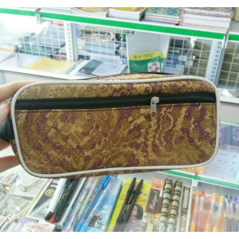 

tempat pensil retsleting batik