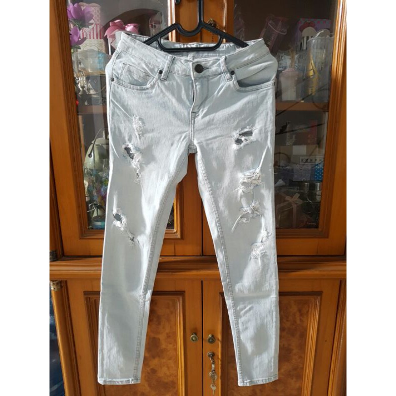 Preloved Ripped Jeans Rodeo