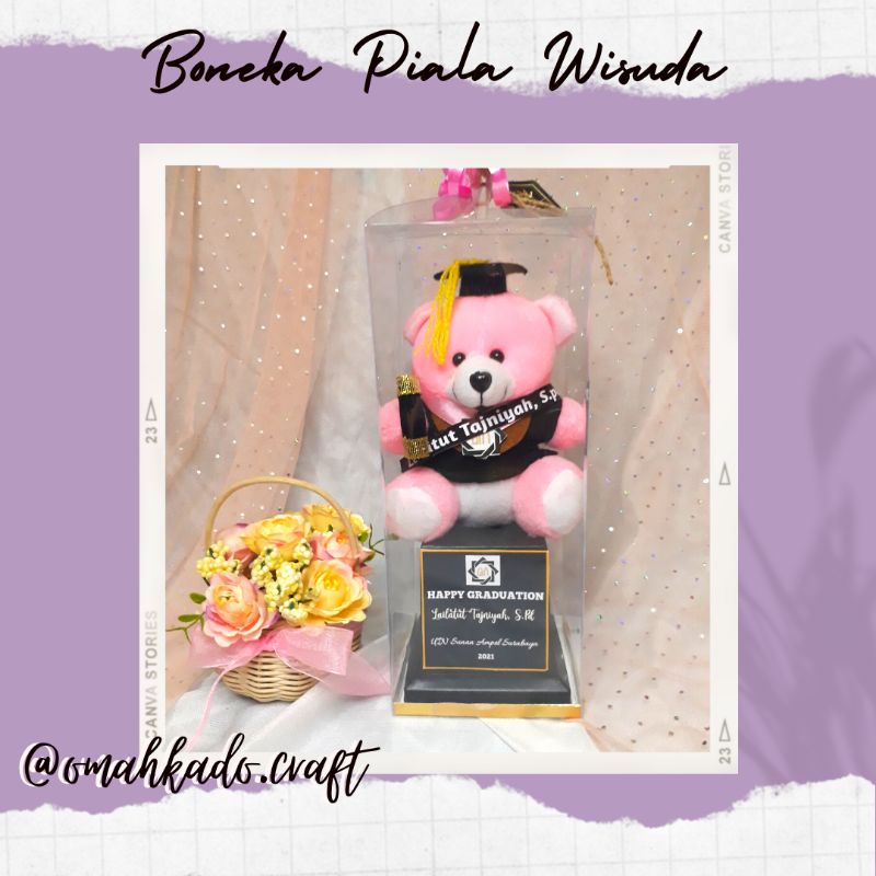 Boneka Piala Wisuda (dengan request nama plus kalung dan selempang nama untuk boneka)