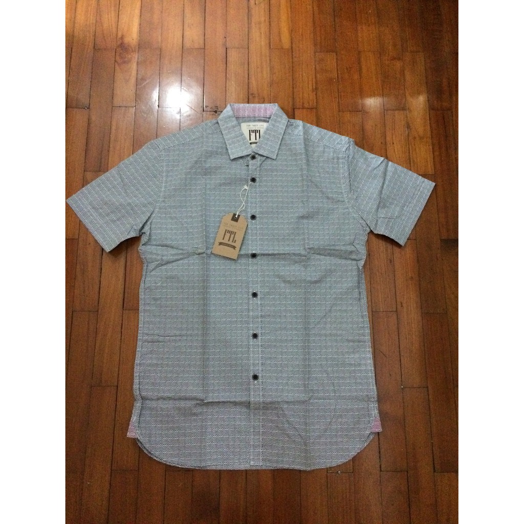 Kemeja Batik merk FTL. Original. Size S. Baru dan Lengkap Dengan Tag.