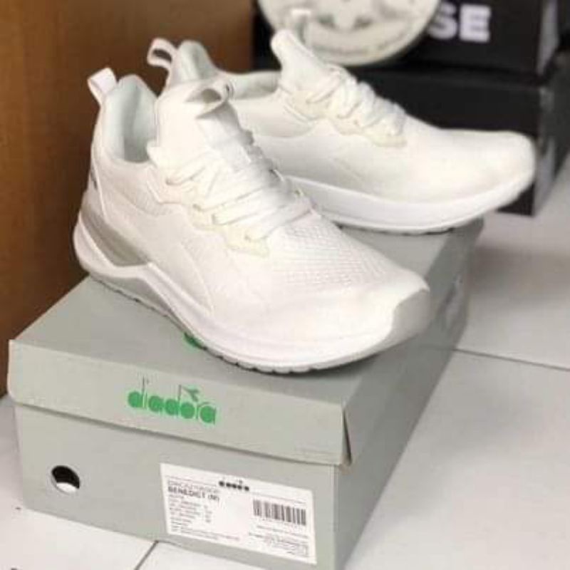 diadora white men