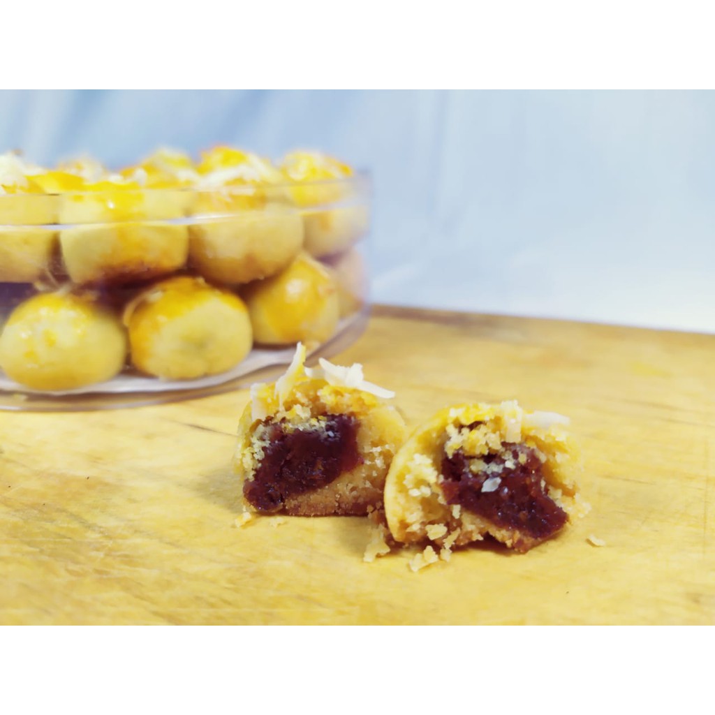 

Kurma Keju Nastar