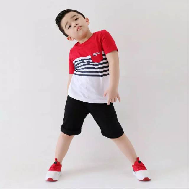 CELANA PENDEK ANAK LAKI-LAKI NYAMAN DIPAKE .