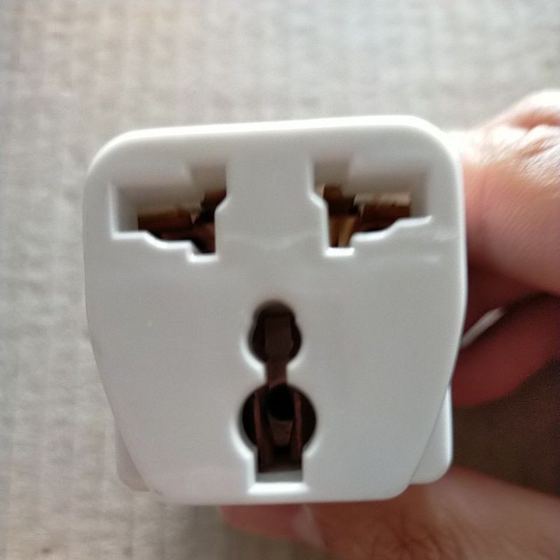 Universal Adaptor Plug Broco / Steker Universal Kaki 3 Laptop Komputer PC