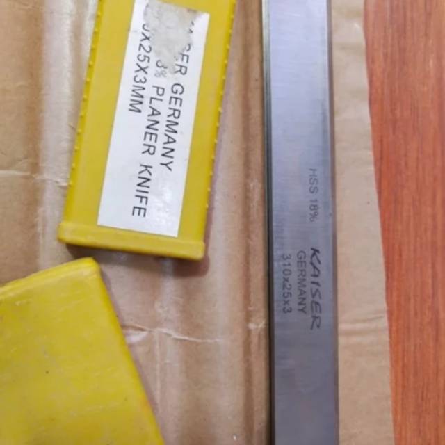 Pisau Serut HSS Planer Knife 310 x 25 x 3 mm KAISER Germany HSS 18 Persen