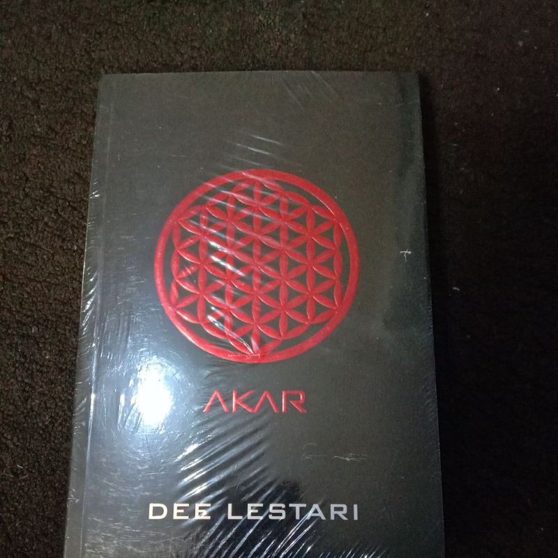 AKAR dee lestari