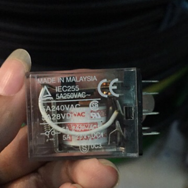 Relay MY2 / 220V 8 kaki / OMRON ( tanpa kaki socket )