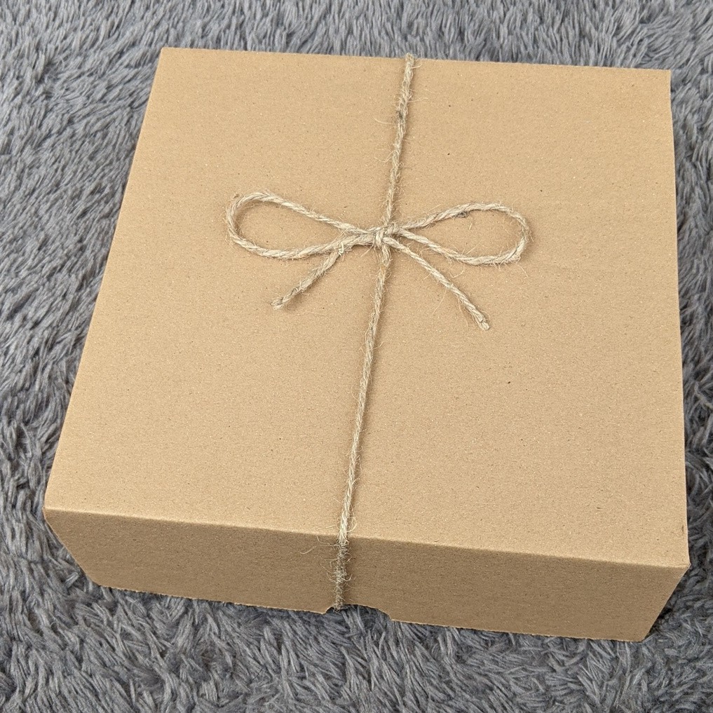 

kotak hampers kemasan hampers kotak kotak box hampers kotak kado kotak bingkisan kardus