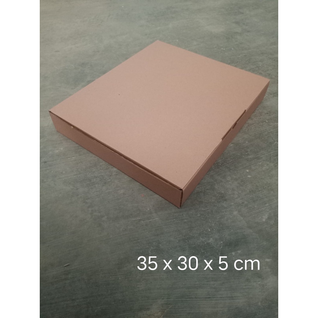 

( 10 Pcs ) Kardus 35x30x5 Cm --Die Cut Dan Easy Usage--