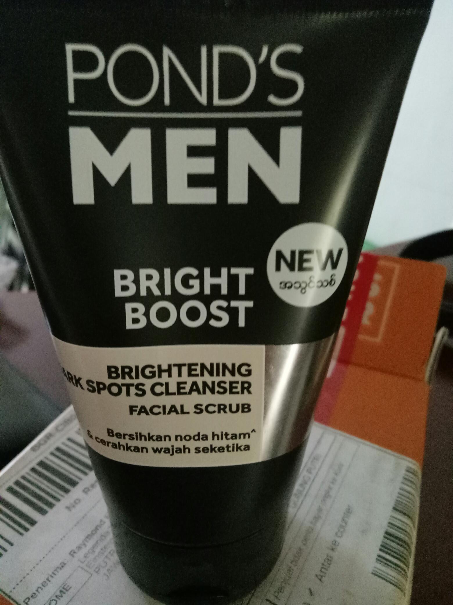 Ponds Men Facial Wash Bright Boost 100 G Pencuci Muka Untuk Pria Sabun Jerawat Pria Shopee Indonesia