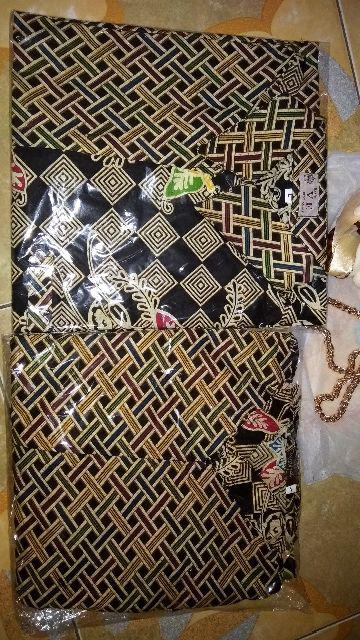 Hem Batik Kembang Catur Modern