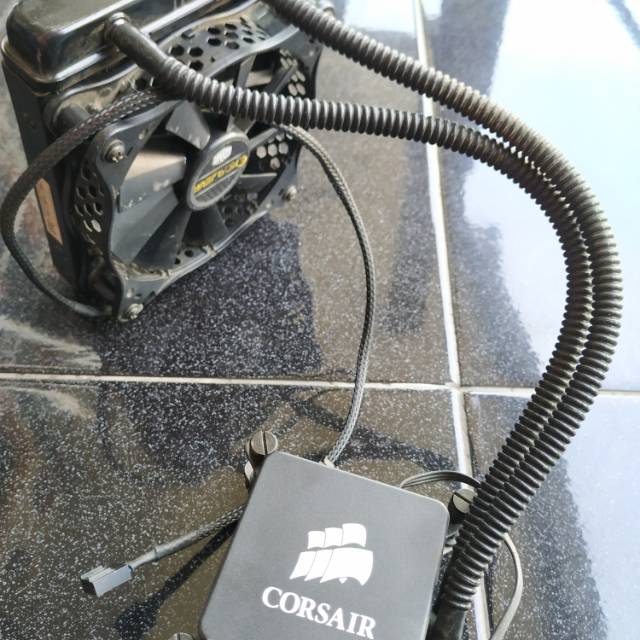 Water cooler Corsair H60