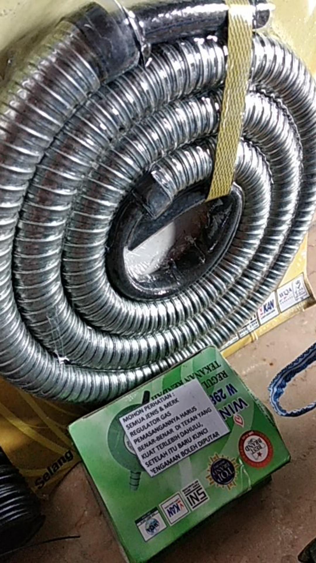 Set Winn Gas W298nm Tanpa Meter + Selang Gas Flexy 1,8 Mtr / Regulator Gas + Selang Gas Elpiji Lpg