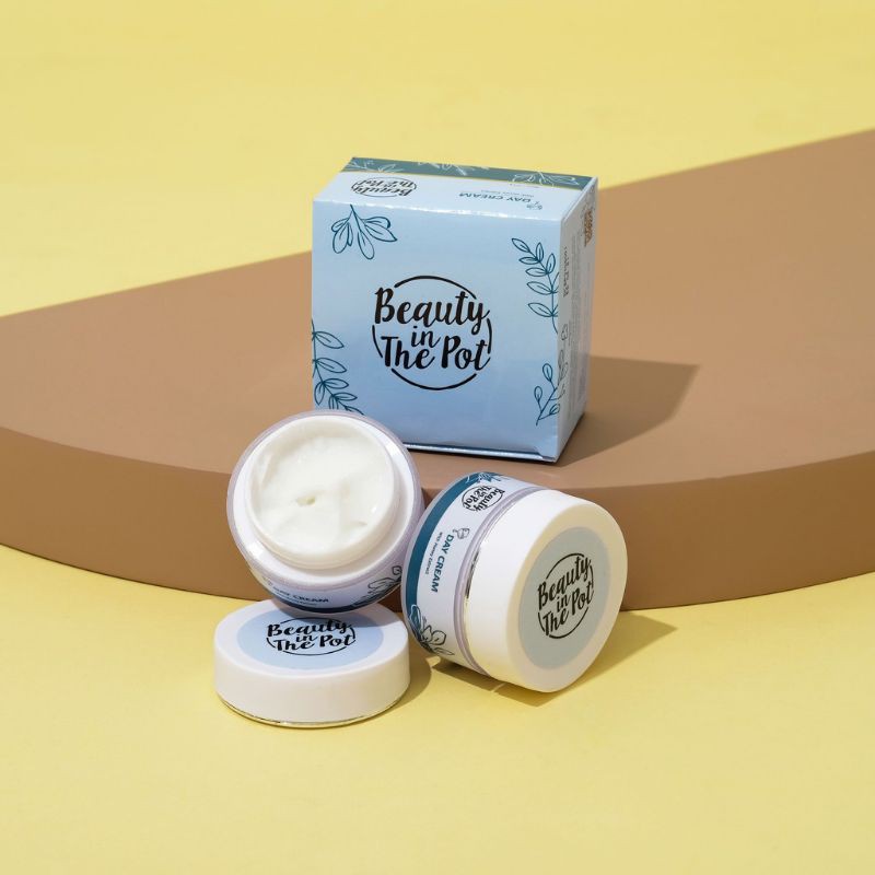 Distributor Resmi Beauty In The Pot Paket Krim Pemutih Wajah BPOM Cream Brightening Glowing Skin Lightening Whitening Penghilang Flek Hitam Membandel Perawatan Kecantikan Halal Bumil Busuy Wajah Muka Wanita Pria COD Termurah Original