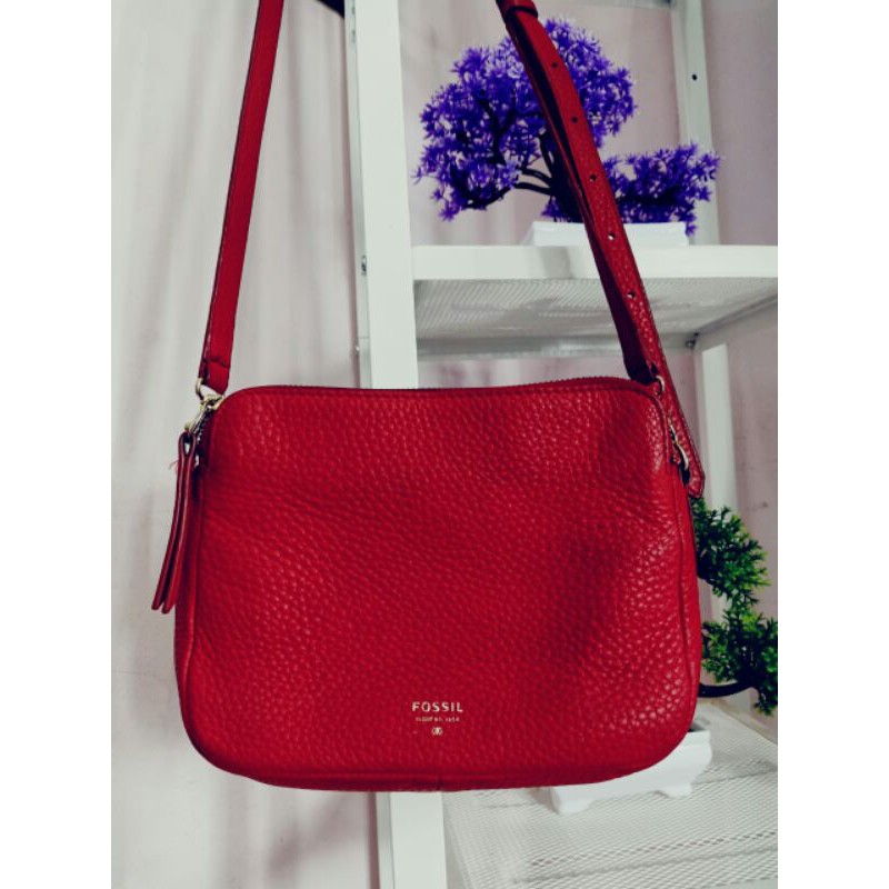 Preloved Tas Fossil Crossbody Red