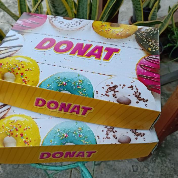 ➦ dus donat isi 6/12 donat / box donat / ukuran 27x18.5x5.5 ֍
