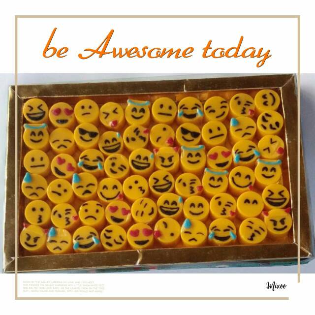 

Sinam coklat karakter emoticon