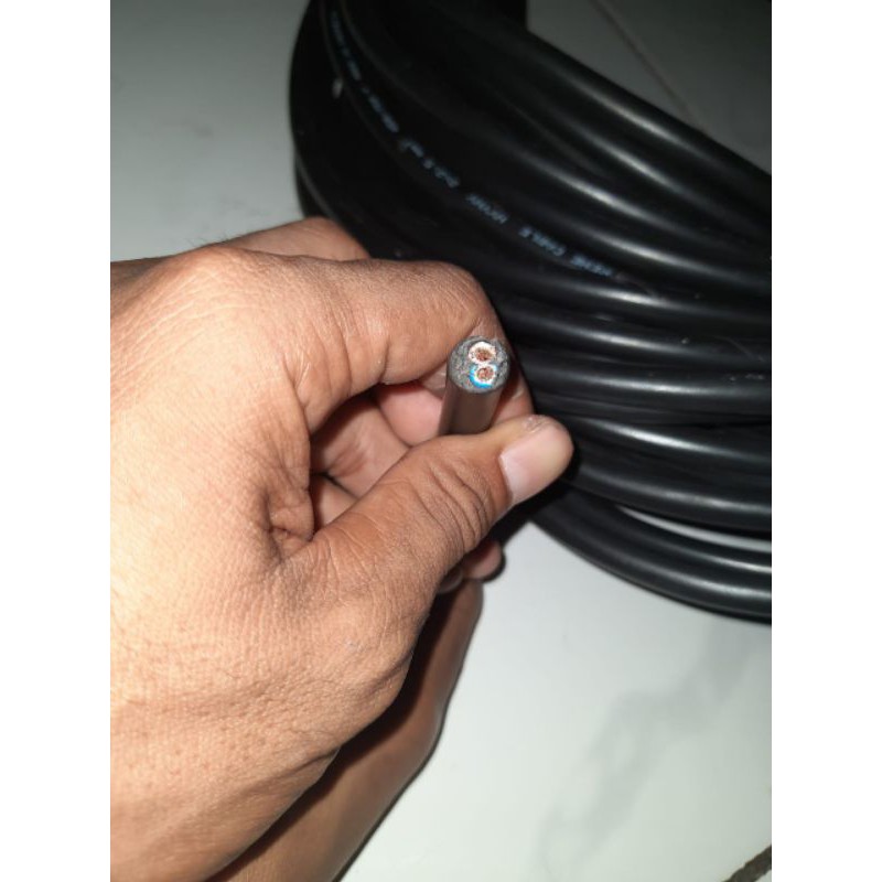 kabel tembaga 2x2,5mm, serabut hitam