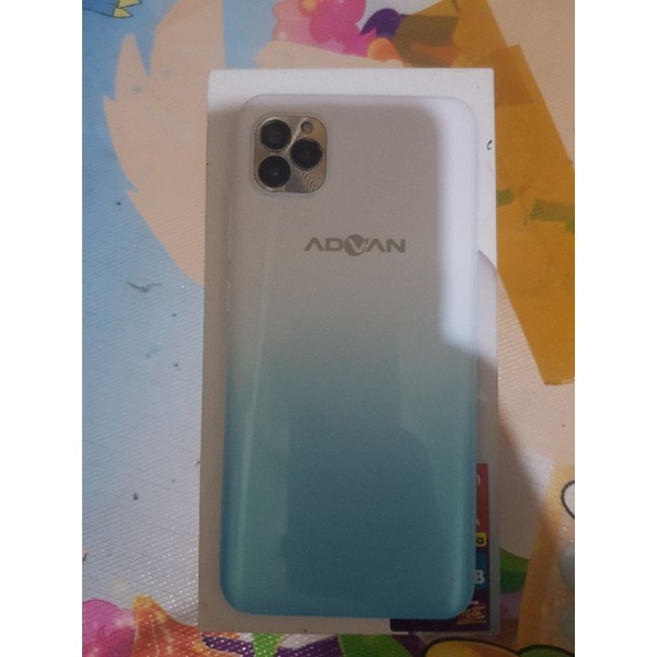 Advan G5 4/32 GB. Minus LCD