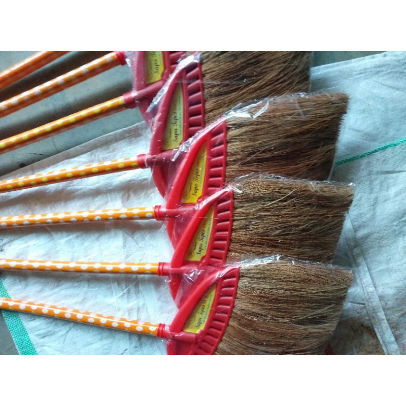 alat pembersih lantai dan keramik