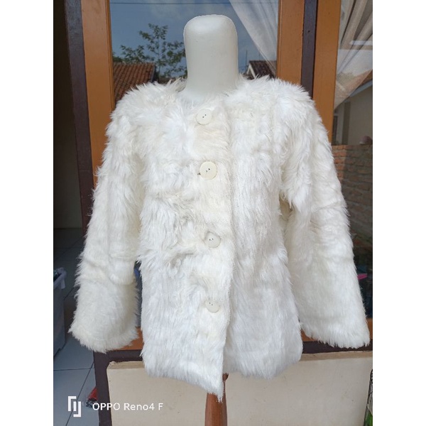 jacket fuzzy bahan tebal.