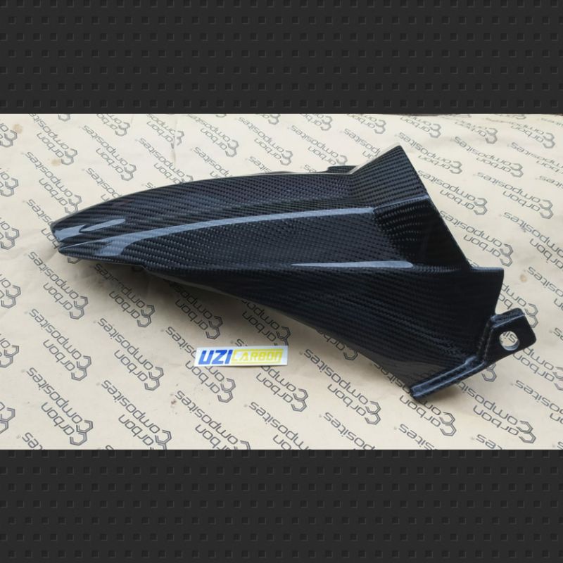 HUGGER SPAKBOR KOLONG VARIO 125 150 CARBON KEVLAR KARBON KEVLAR