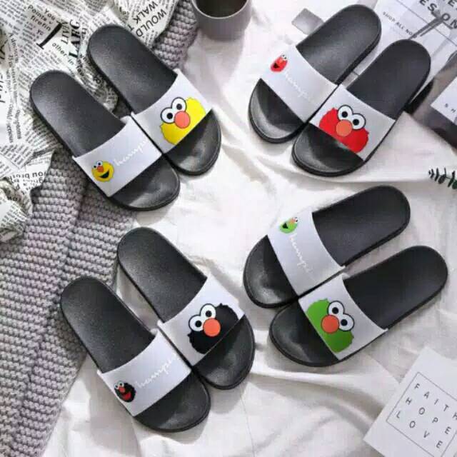 SENDAL ELMO HITAM POLOS 36-40