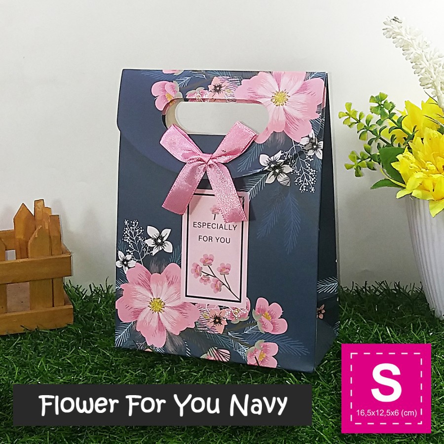 

Paper Bag Motif / Tas Kertas Kado / Tas Ulang tahun - S Flower For You