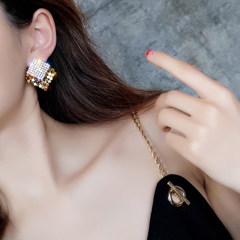 Anting 925 Silver Needle Bentuk Persegi Aksen Berlian Gaya Korea Untuk Wanita