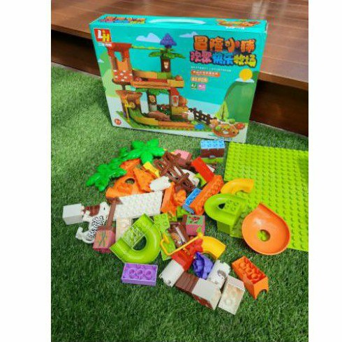 Lego duplo set ball n track