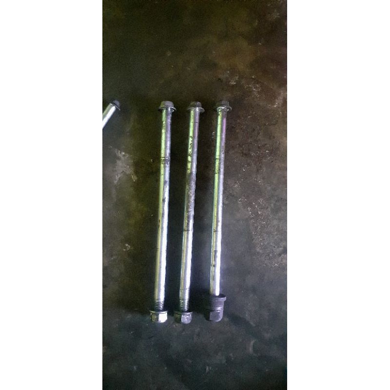 As roda belakang megapro GL original copotan motor.