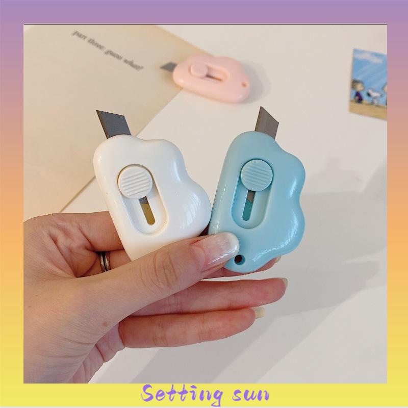 

Pisau Cutter Mini Lucu Untuk Parcel / Kantor / Sekolah TN